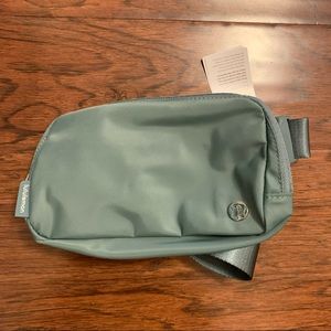 Lululemon Everywhere Belt Bag in Tidewater Teal